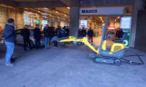 Mauco presenta la primera miniexcavadora híbrida de Andorra 